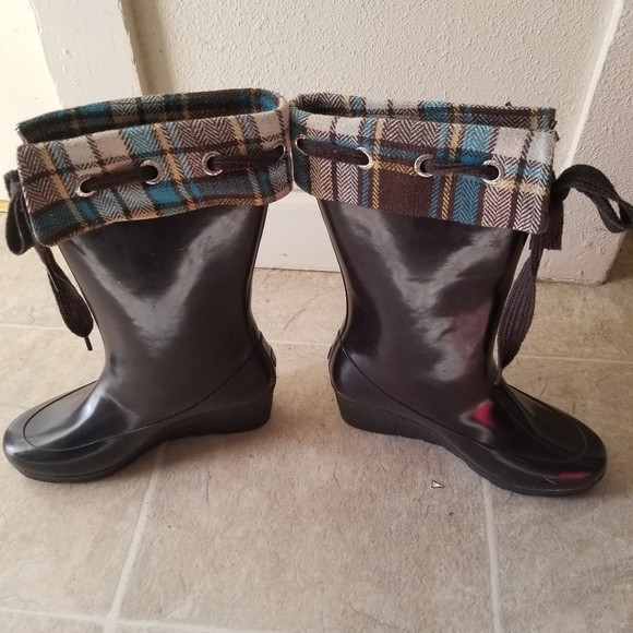Rain Boots - Picture 2 of 4